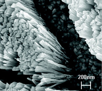 Nanocolumns of hematite