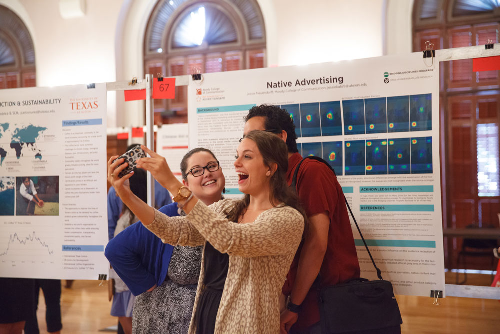 Students at the 2015 Longhorn Research Bazaar