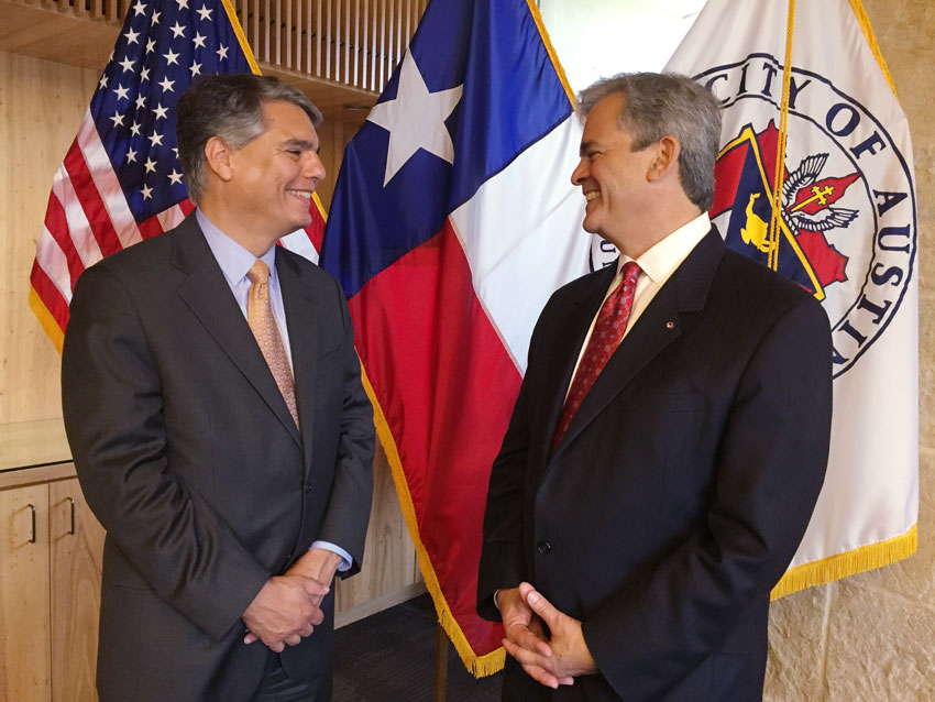 President Fenves meets Austin Mayor Steve Adler at City Hall