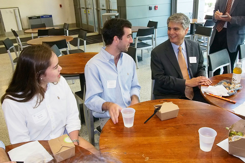 Gregory L. Fenves having lunch with UT students