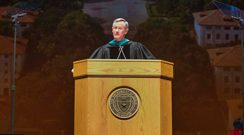 Chancellor William McRaven introduces President Fenves at the inauguration.