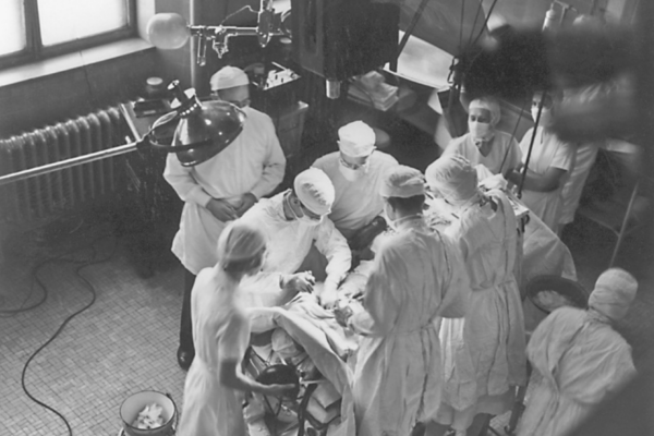 surgeons_1945