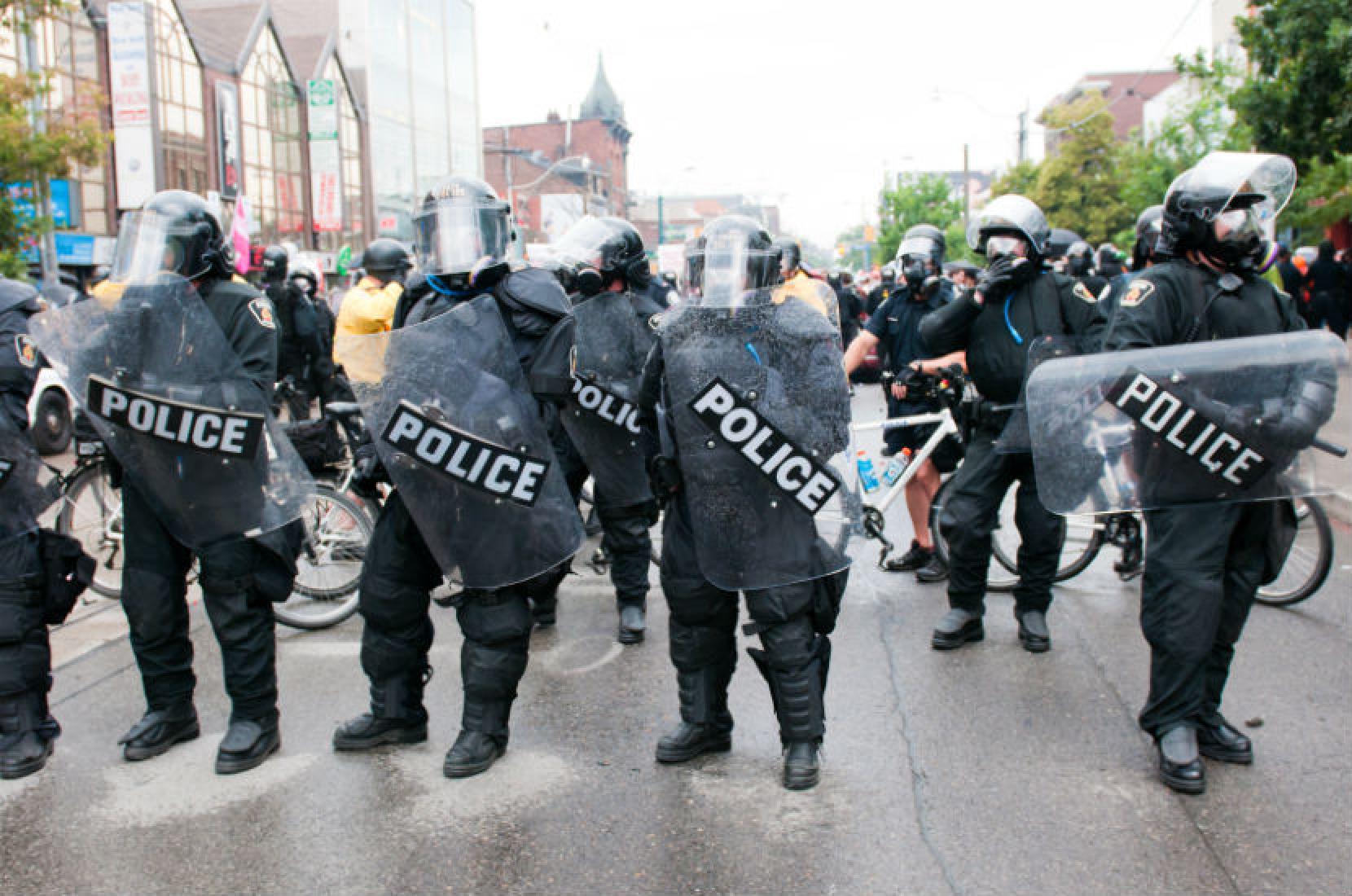 police_riot_830_0
