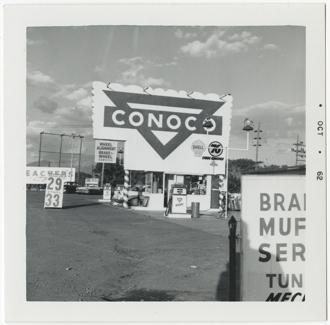 Ed Ruscha, Conoco, Albuquerque, New Mexico, from Twentysix Gasoline Stations, 1962. Gelatin silver print, 8.8 x 8.9 cm.