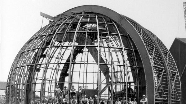 Construction on the telescope in 1933.