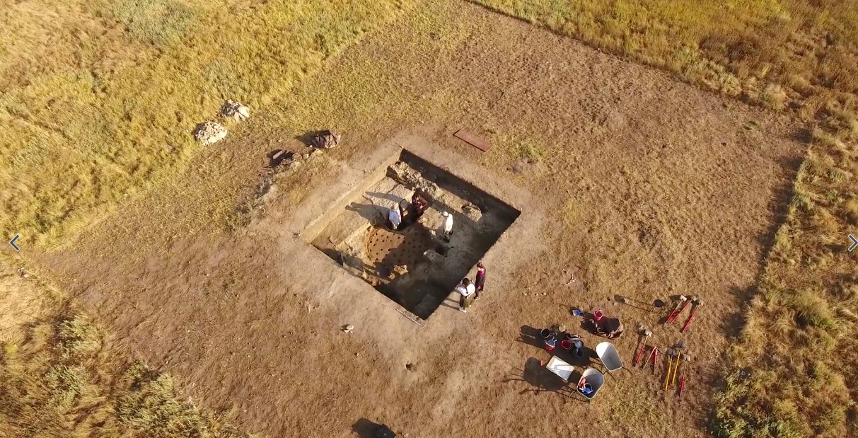 Square excavation trench