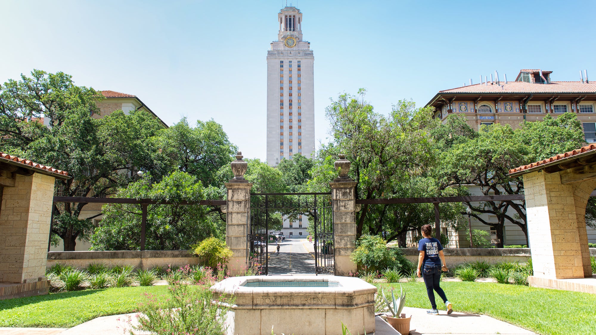University of Texas Support for Low-Income Students Increases Amid Economic  Challenges of the Pandemic - UT News