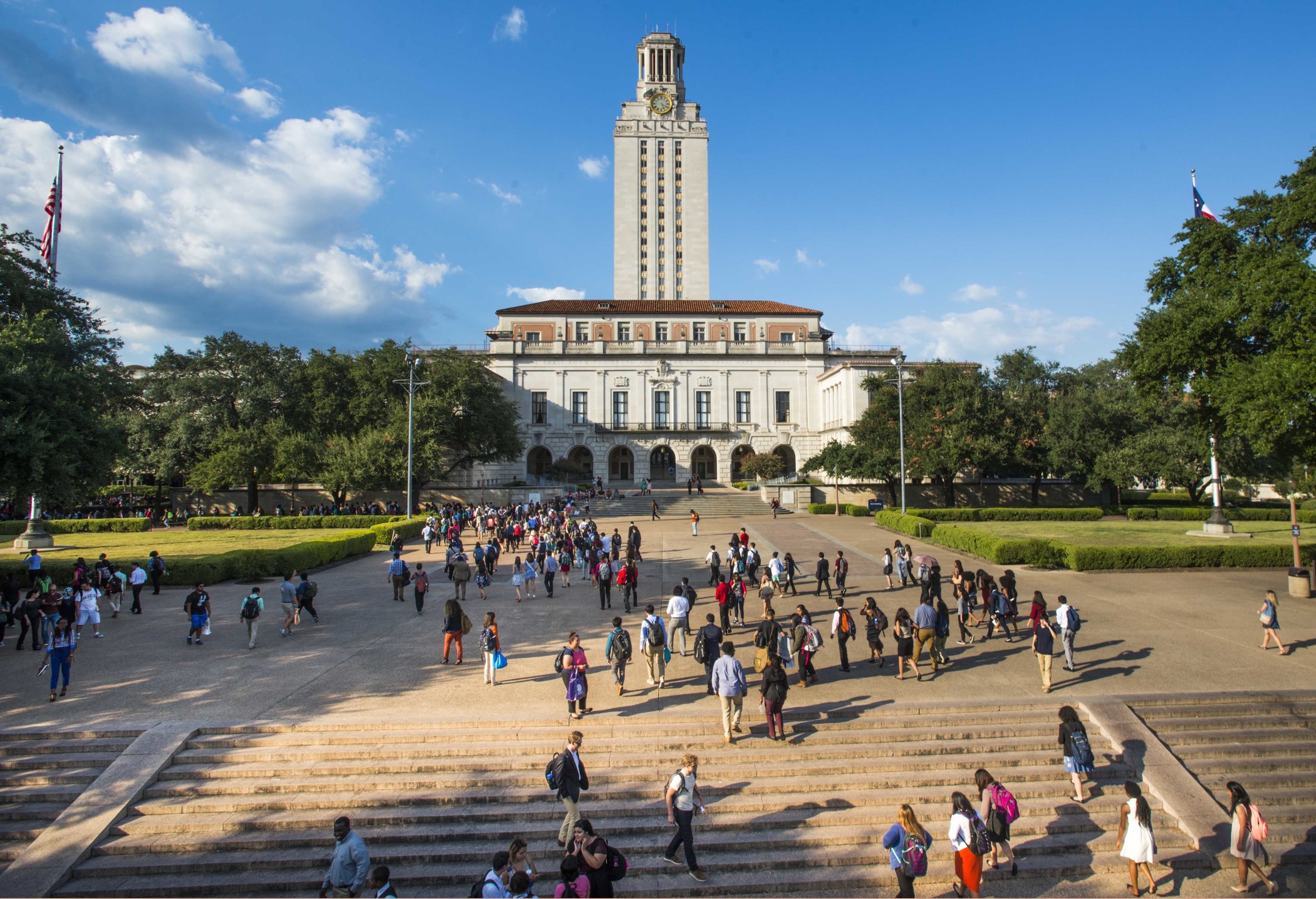 UT Estimates 3,000 More Students To Receive Free Tuition Starting in