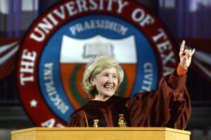 Commencement 2011 – Kay Bailey Hutchison hook ’em horns