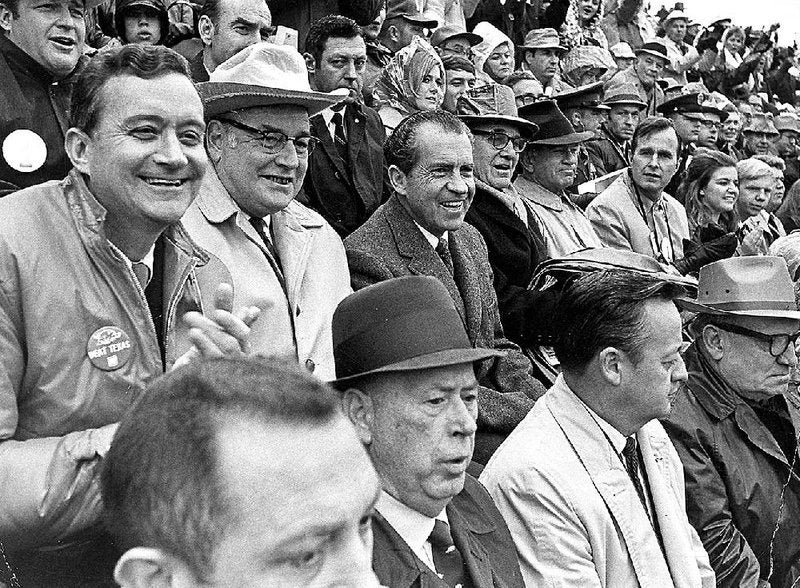 Nixon-Bus at Arkansas