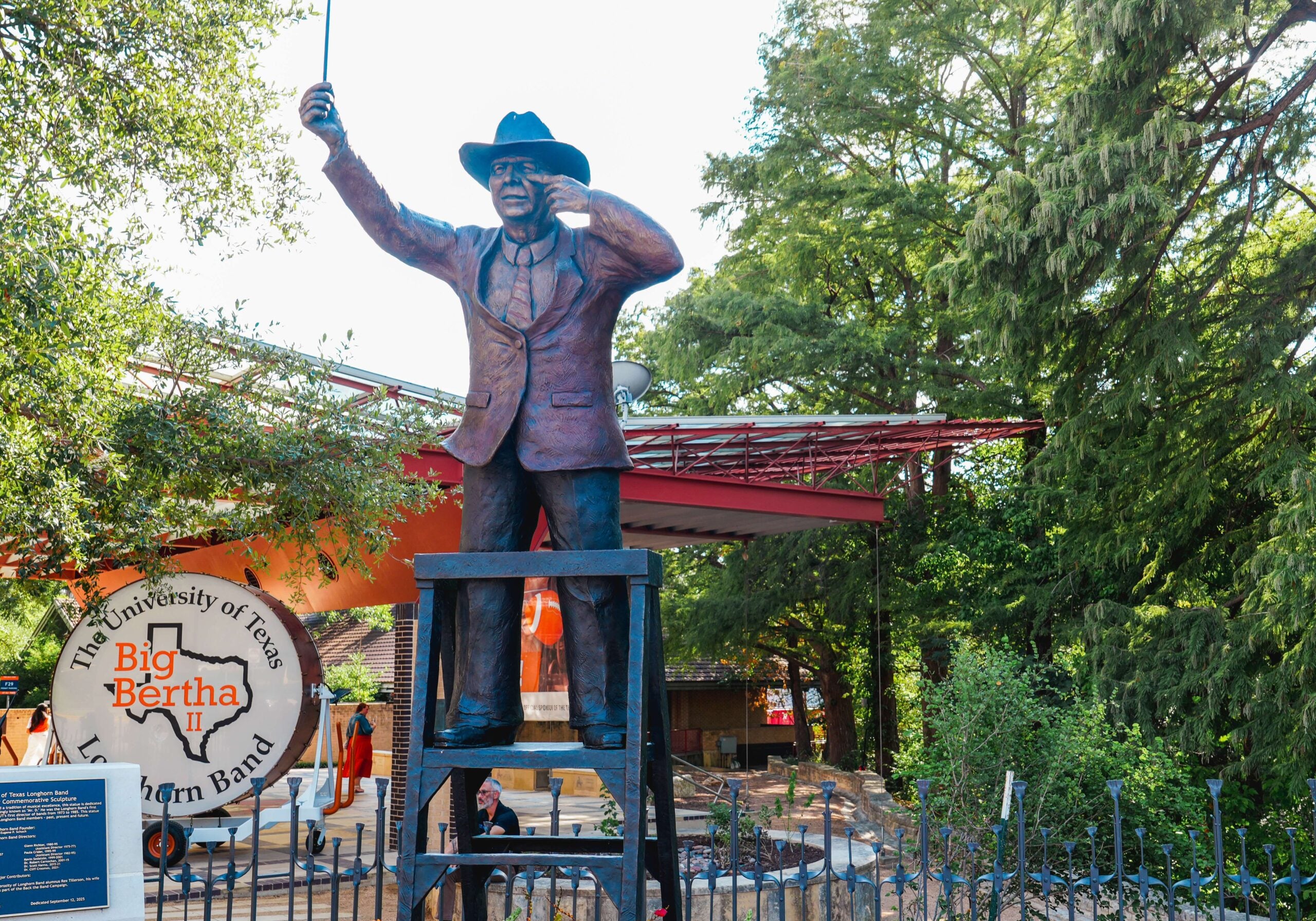 New Statue Honors Legendary Longhorn Band Director Vincent DiNino