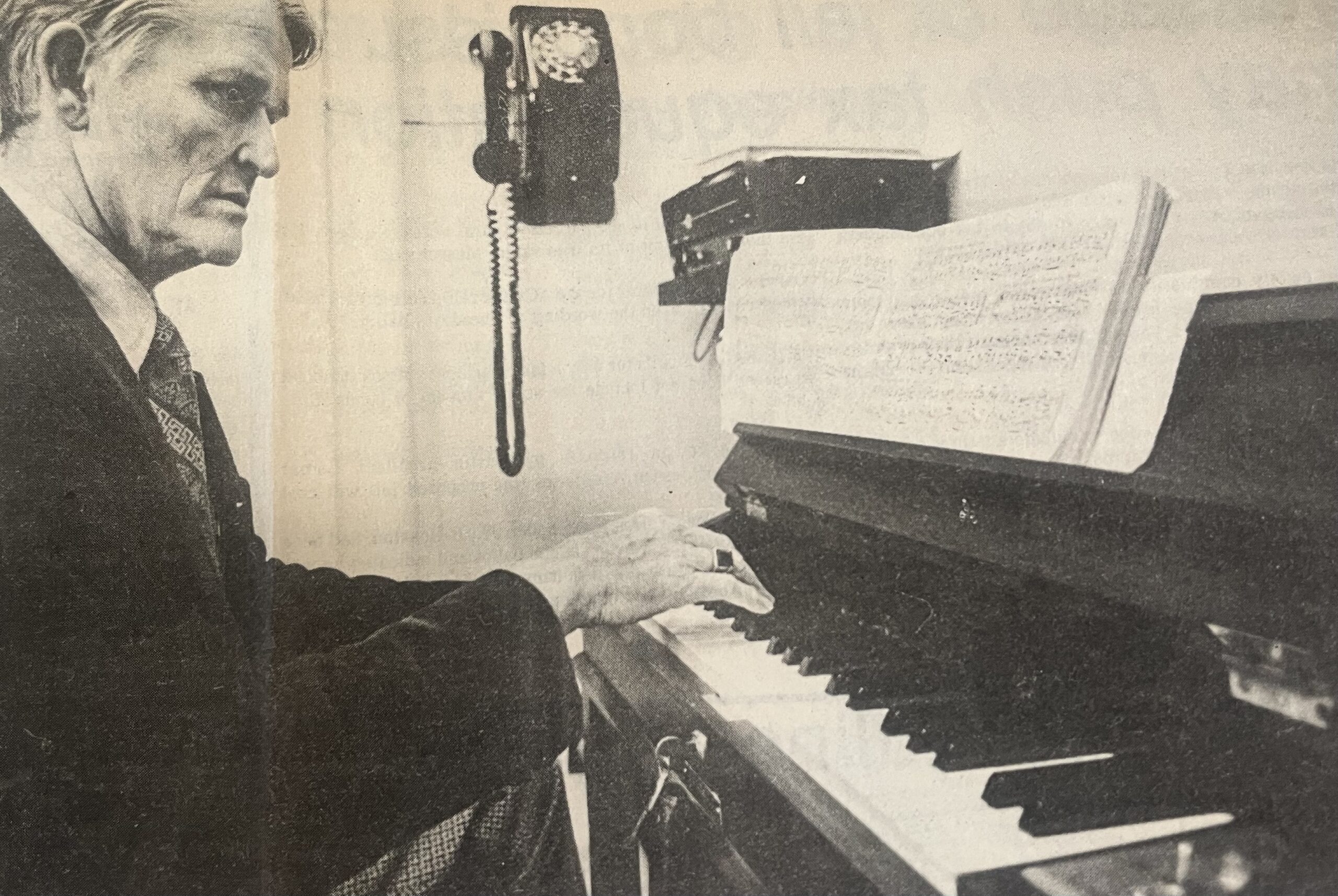 Anderson at the third-floor clavier