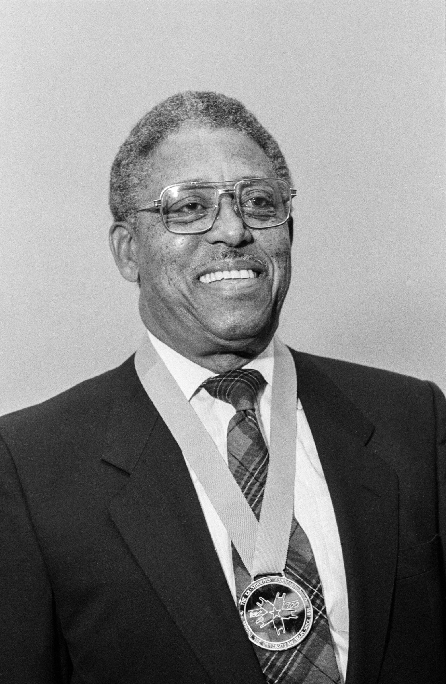 Chase at UT commencement in May 1985.