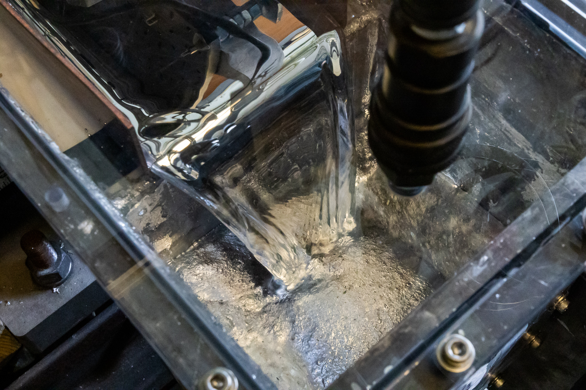 image of liquid metals