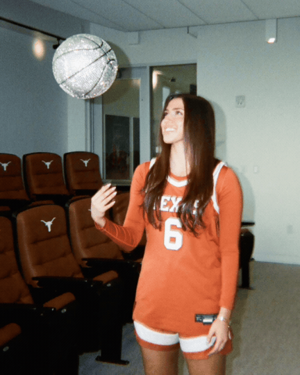 Sarah Graves tossing a basketball